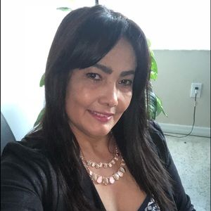 Meet your Posher, Mariela